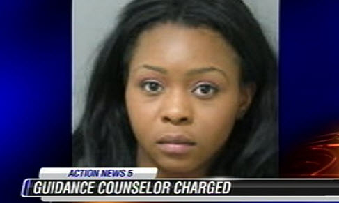 23-Year-Old Highschool Counselor "Cinnamon Davis" Caught Having Sex With 17-Year-Old Student In Memphis! (Charged With Statutory Rape)