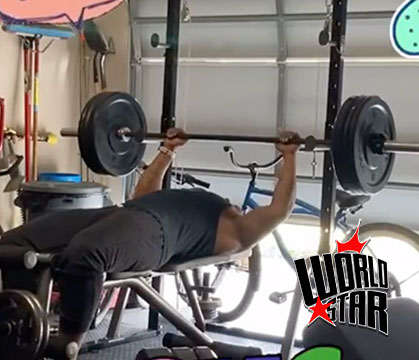 What Could Go Wrong? Dude Tried Lifting Weights At Home But Things Took A Quick Turn For The Worse!